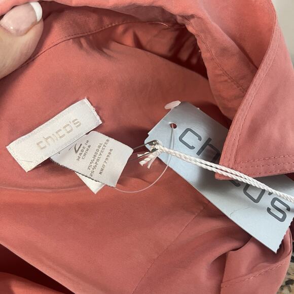 Chico's Shirt Blouse sz 10 12/2 Santa Fe Coral Secret Silk Career Casual Pockets - Picture 8 of 8